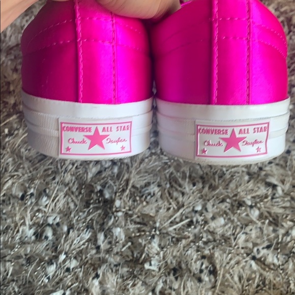 Converse magenta hot pink one star satin sneakers - Picture 8 of 9
